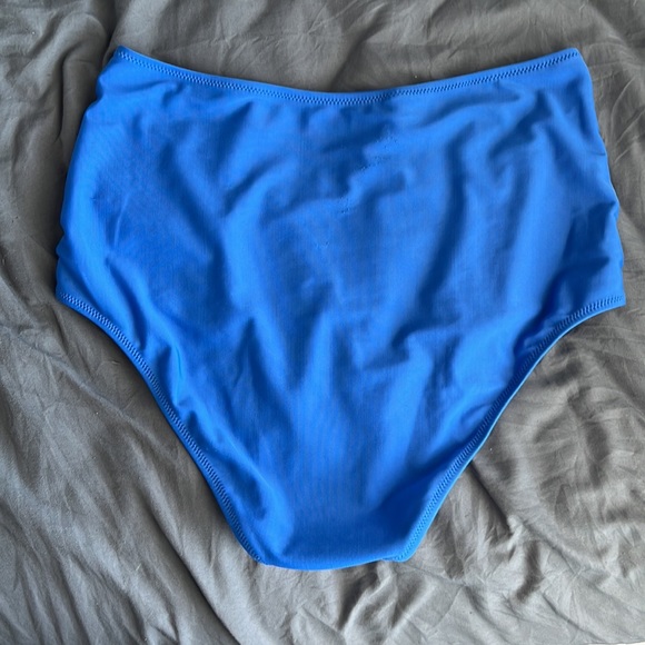High waisted bathing suit bottoms - Picture 2 of 3